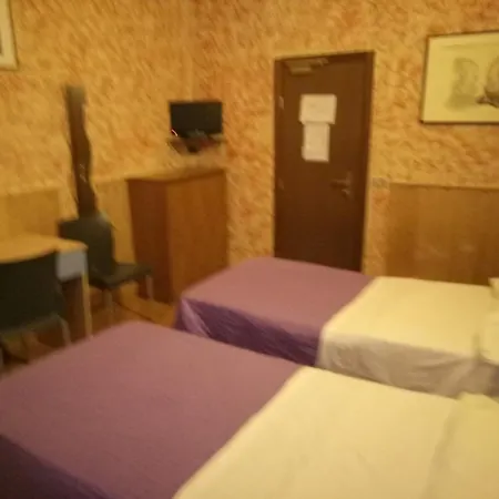 Ariosto Centro Storico Szálloda 2*