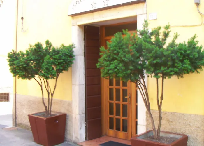 Hotel Ariosto Centro Storico 2*