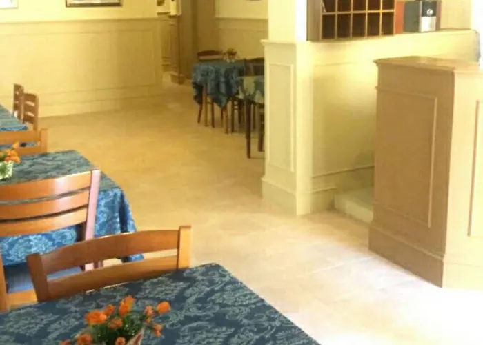 Ariosto Centro Storico 2* 레조넬에밀리아